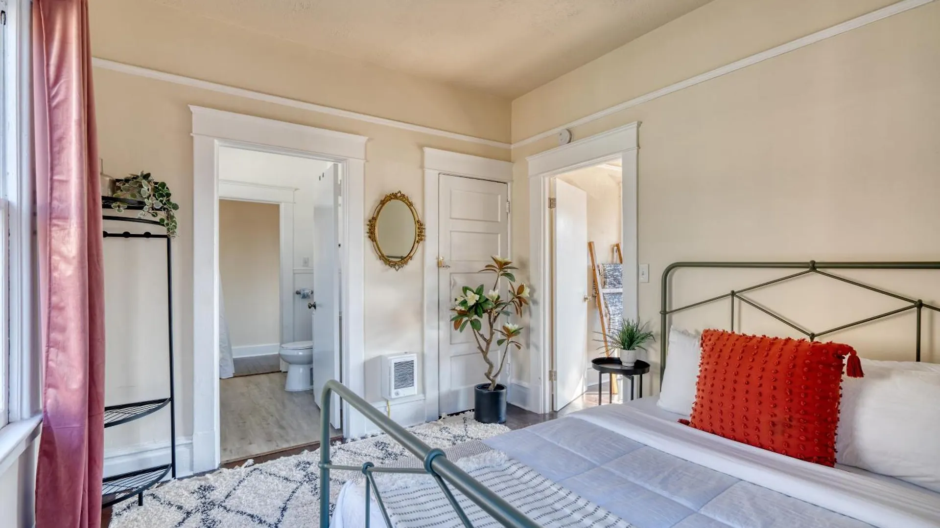 Stay Portland - Laurelhurst Dream On Restaurant Row - 97 Walkscore 0*,  United States