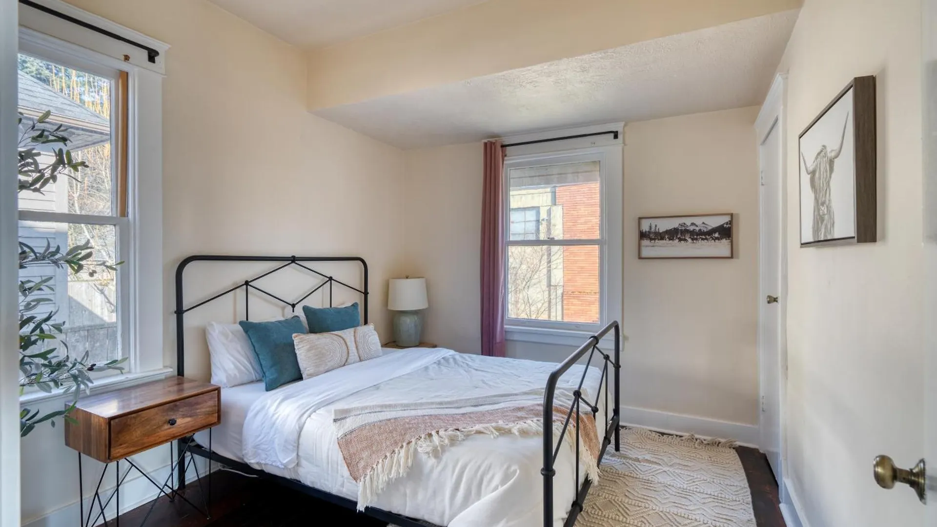 Stay Portland - Laurelhurst Dream On Restaurant Row - 97 Walkscore contacts