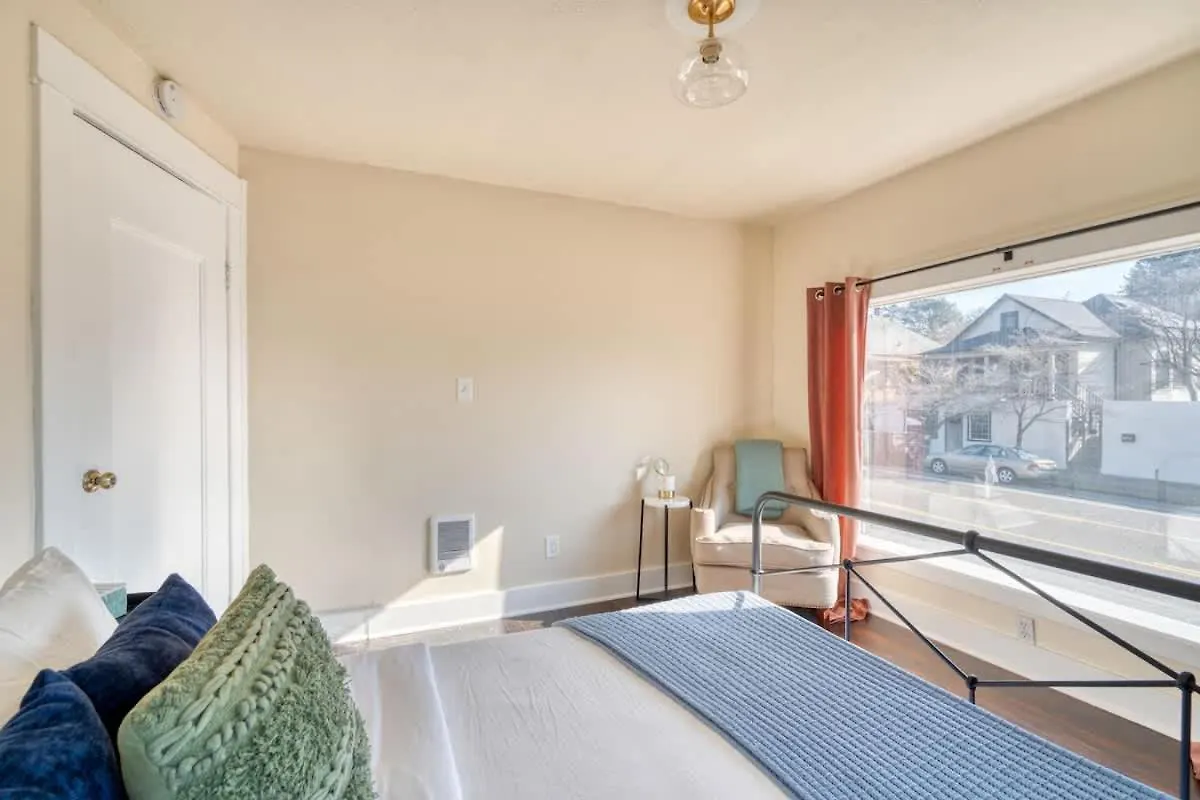 Stay Portland - Laurelhurst Dream On Restaurant Row - 97 Walkscore 0*,  United States